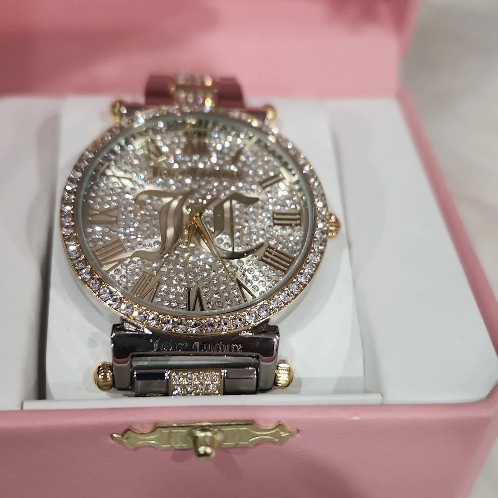 🩶▪️Juicy Couture▪️ silver rhinestones Wrist Watch New in box